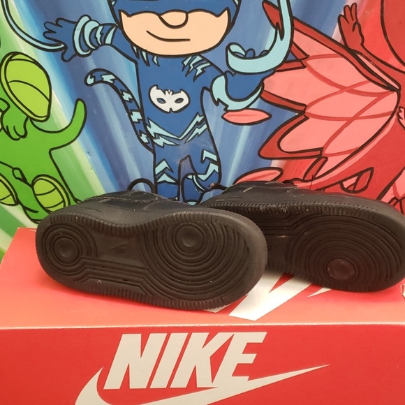 Air Force Ones (FLASH SALE) - Picture 4 of 4